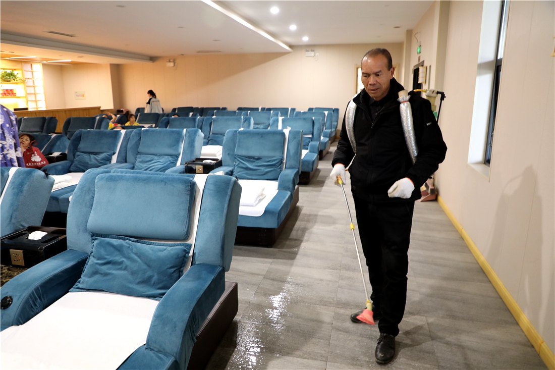 梦桃源温泉度假村积极做好疫情防控确保每位顾客用餐放心洗得放心