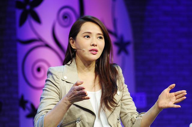 Baby沉迷吃阿胶,尤长靖买狗语翻译器,盘点明星们“上过的当”