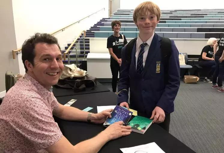 平行宇宙真实存在两段网友经历,平行宇宙书籍值得看吗