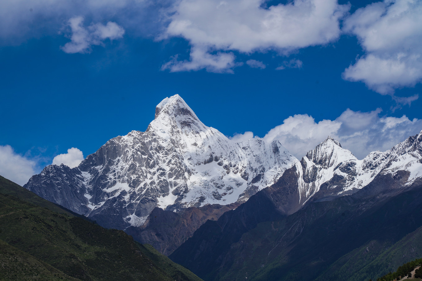 距离成都最近的户外天堂，这里比瑞士、阿尔卑斯还美