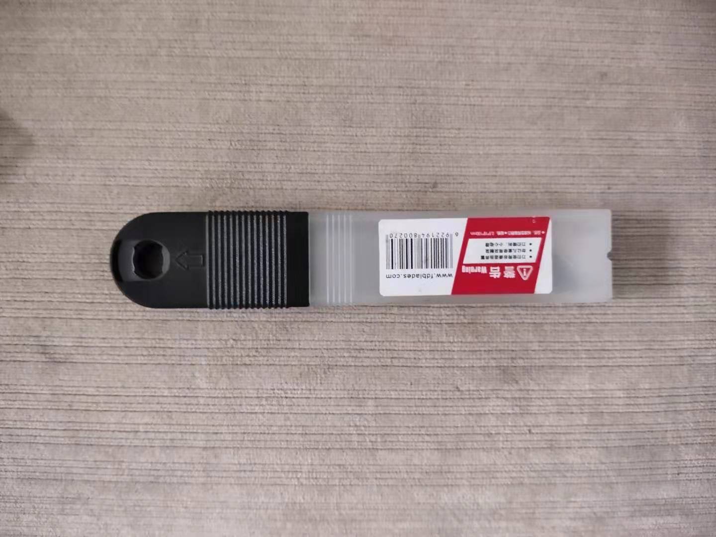 鱼缸背景纸各种贴法比较,鱼缸背景纸是贴在鱼缸里还是外面