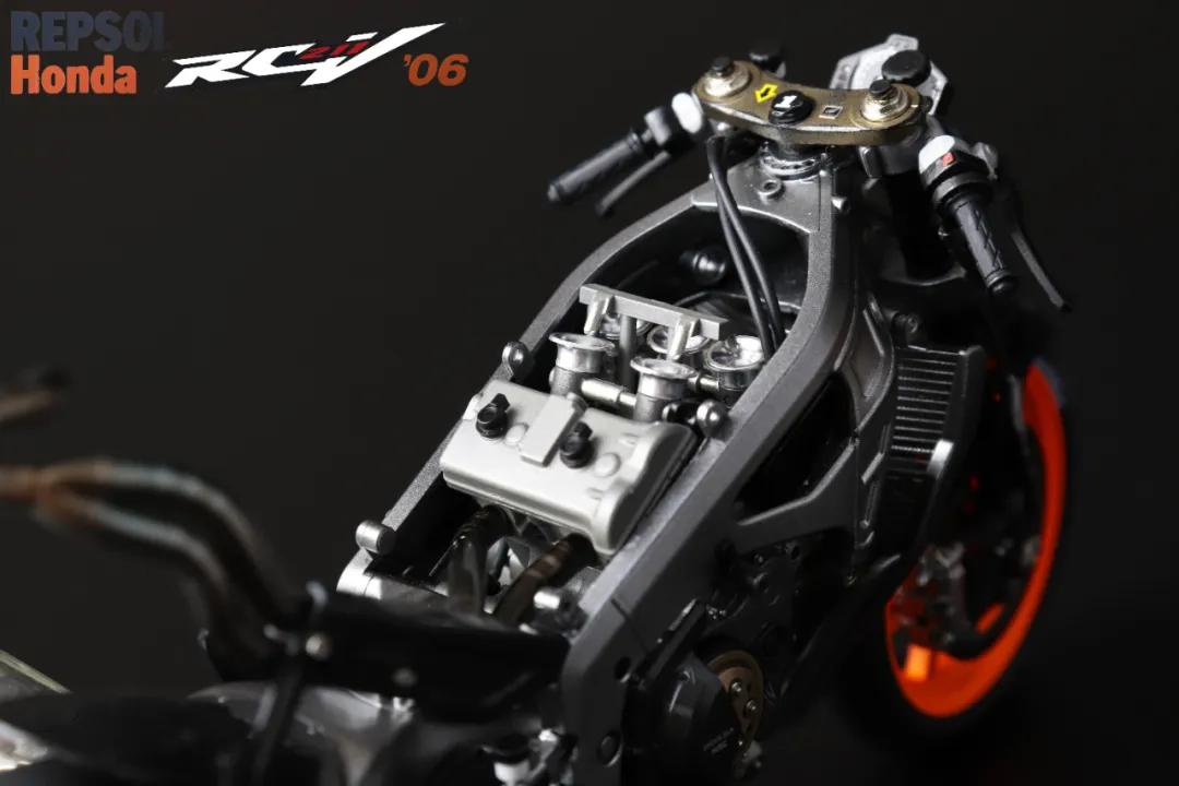 模玩秀：V5神车！田宫1/12HONDARC211v’06BY：铲屎大冰箱