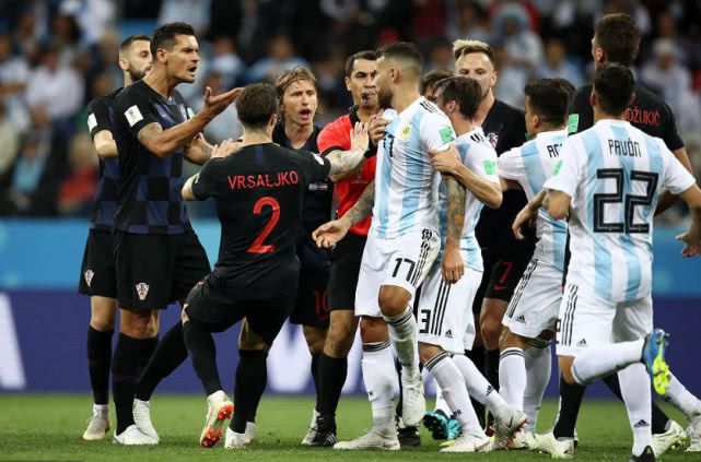 人才凋零!阿根廷阵容远逊巴西除了梅西他们一无是处