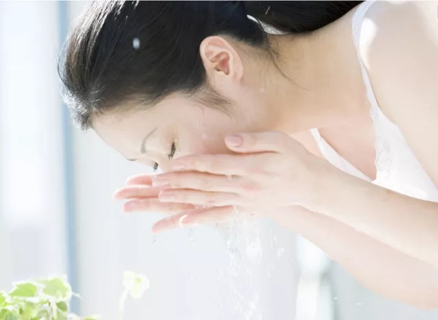 收毛孔去黑头去闭口,内服什么可以收毛孔去黑头闭口