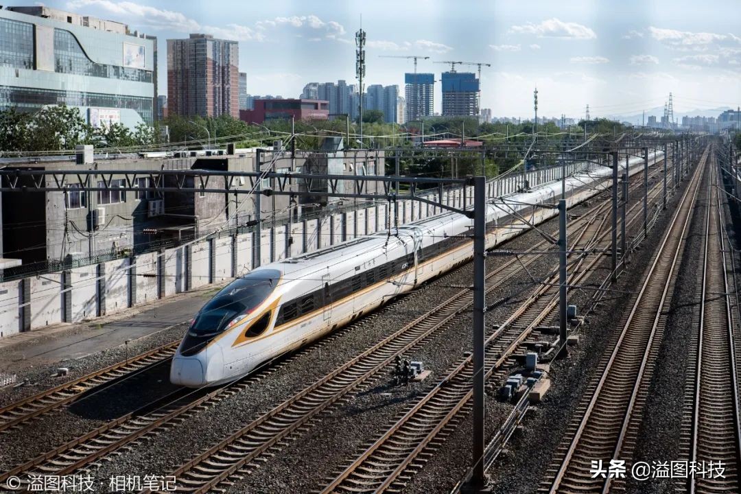 松下501.4pro镜头评测,松下50mmf1.8镜头值不值得买