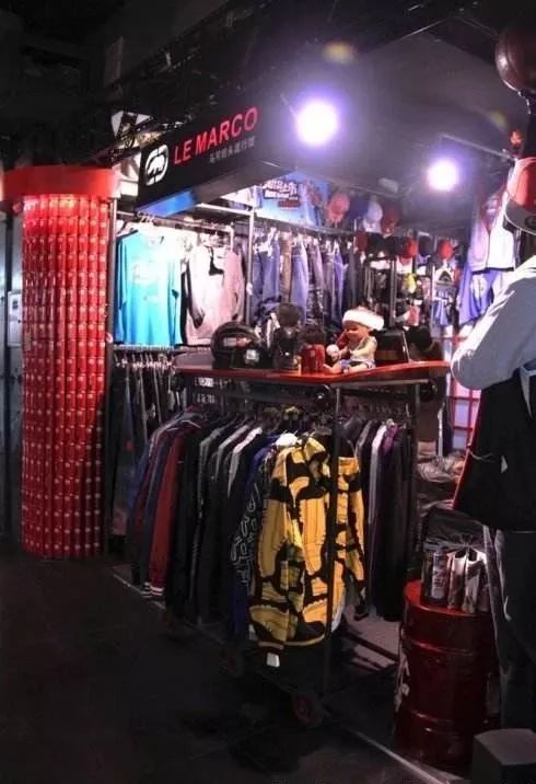 是什么,让乌鲁木齐人十年前就这么潮?