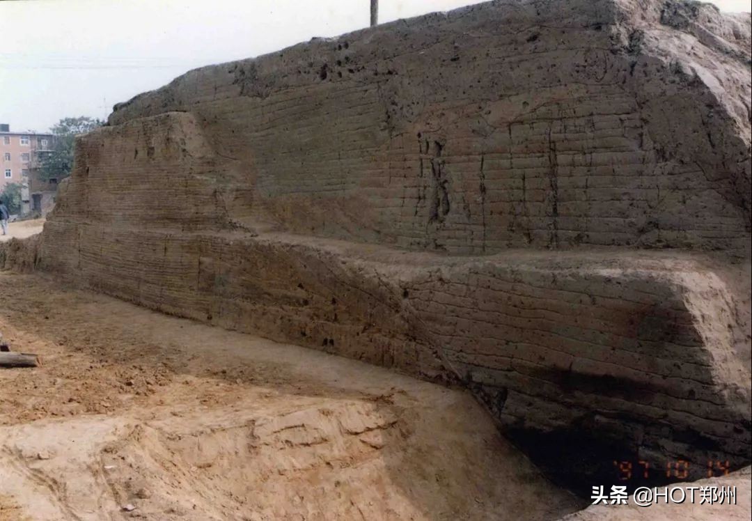 郑州：一座被现代火车隆隆车轮声唤醒的三千年王都