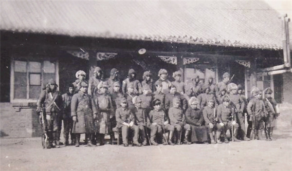 谢文东叛变革命,谢文东开始抗日是哪一集