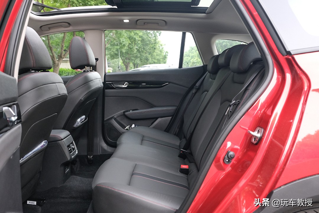 10万左右的法系车suv,10万以内的全新高颜值suv