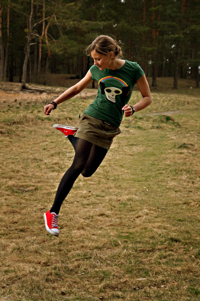 ps双色复古人物海报,ps墨水叠加风格人像海报