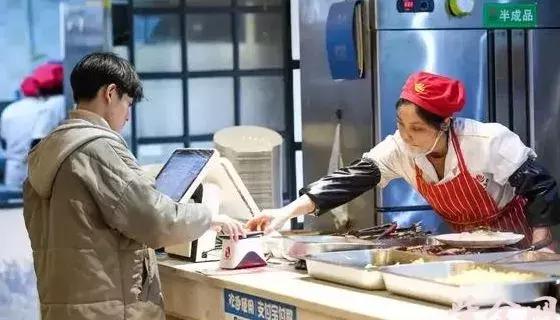 闷声发大财的团餐:餐饮业最后一块未被挖掘的宝藏