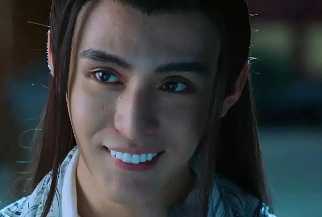 赵薇牙齿做了烤瓷牙吗,吴宣仪牙齿烤瓷牙