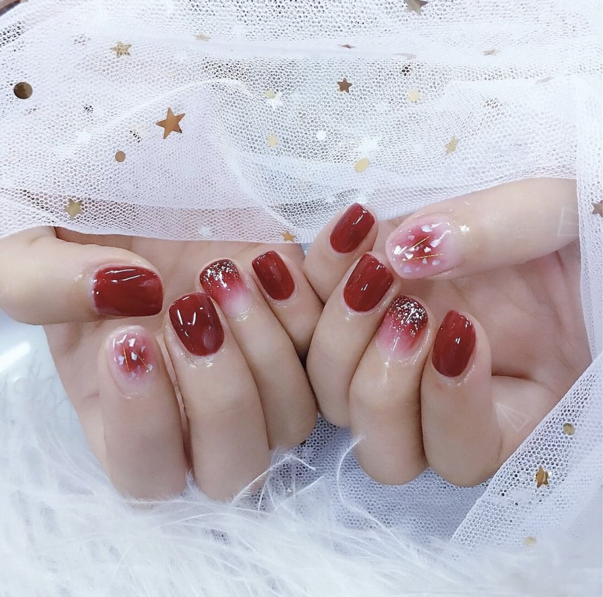 美甲款式推荐晕染美甲,渐变晕染金箔贝壳珍珠美甲黑白