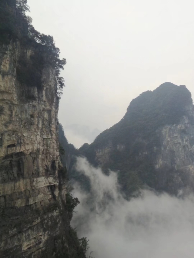 天门山一个人旅游,天门山的特别之处