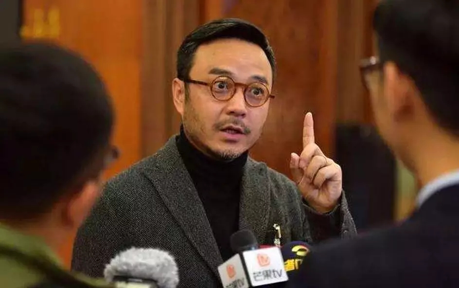 这所高校已培养近百万校友,这所大学培养了很多人才英语