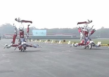 印度阅兵为什么用摩托车载人,印度阅兵摩托车特技的由来