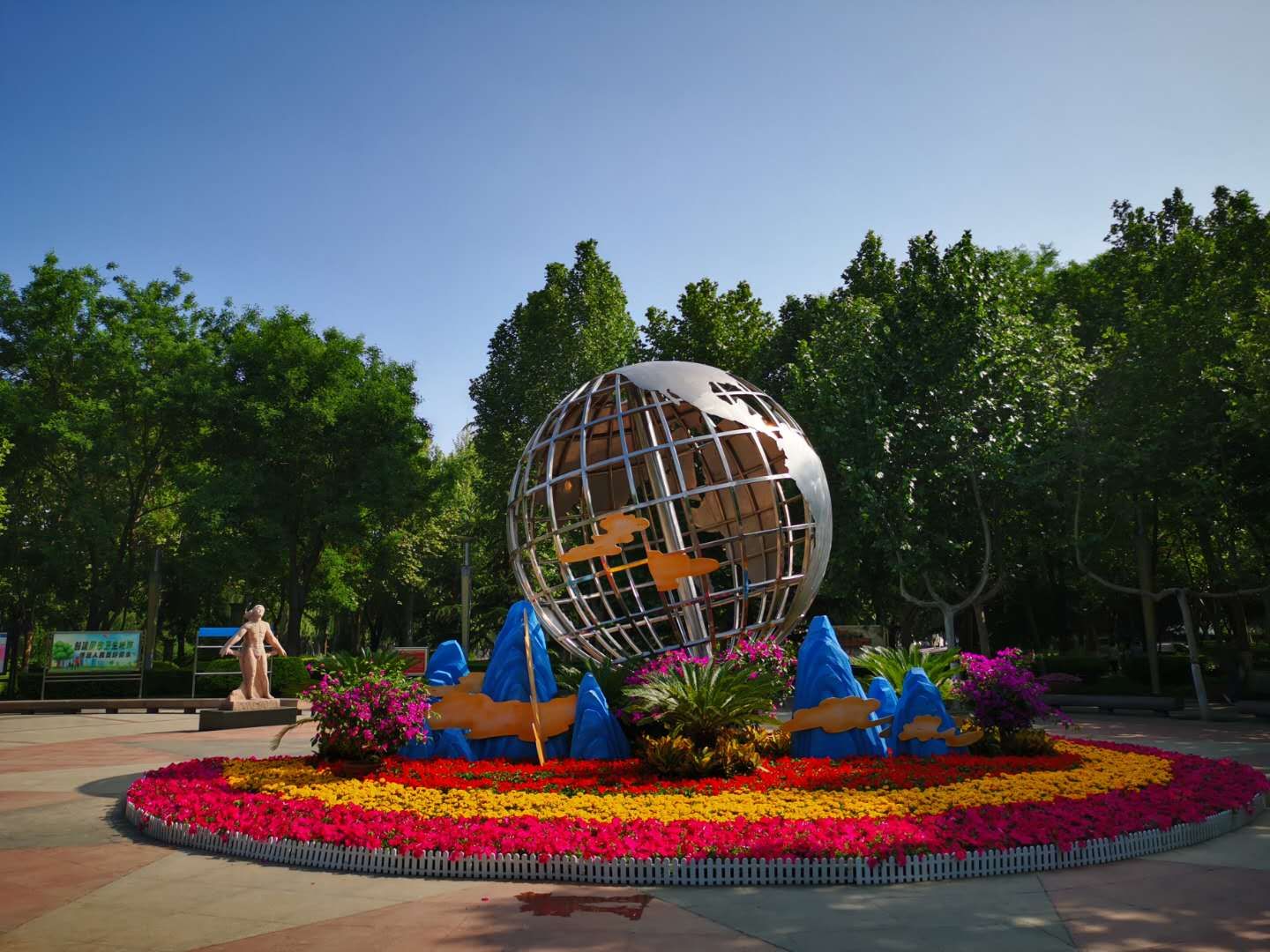 石家庄有哪些免费玩的地方—世纪公园