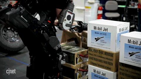 高科技硬核机器人,ces前沿的科技产品人形机器人