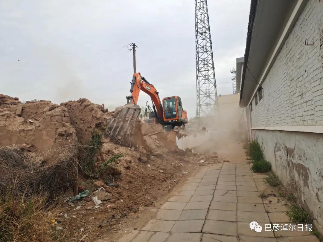 包银高铁五原段,包银高铁五原站的位置