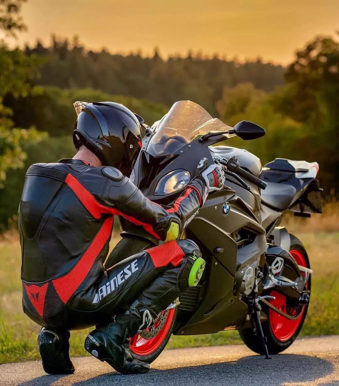 骑摩托车男孩的性格,男人喜欢骑摩托车的原因