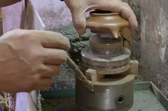 紫砂壶容易被误解的问题,紫砂壶烧制太快后有塌陷痕迹