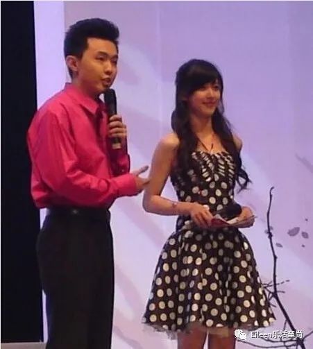 合影被裁？奶茶妹妹的千亿名媛晋级路还有多长？