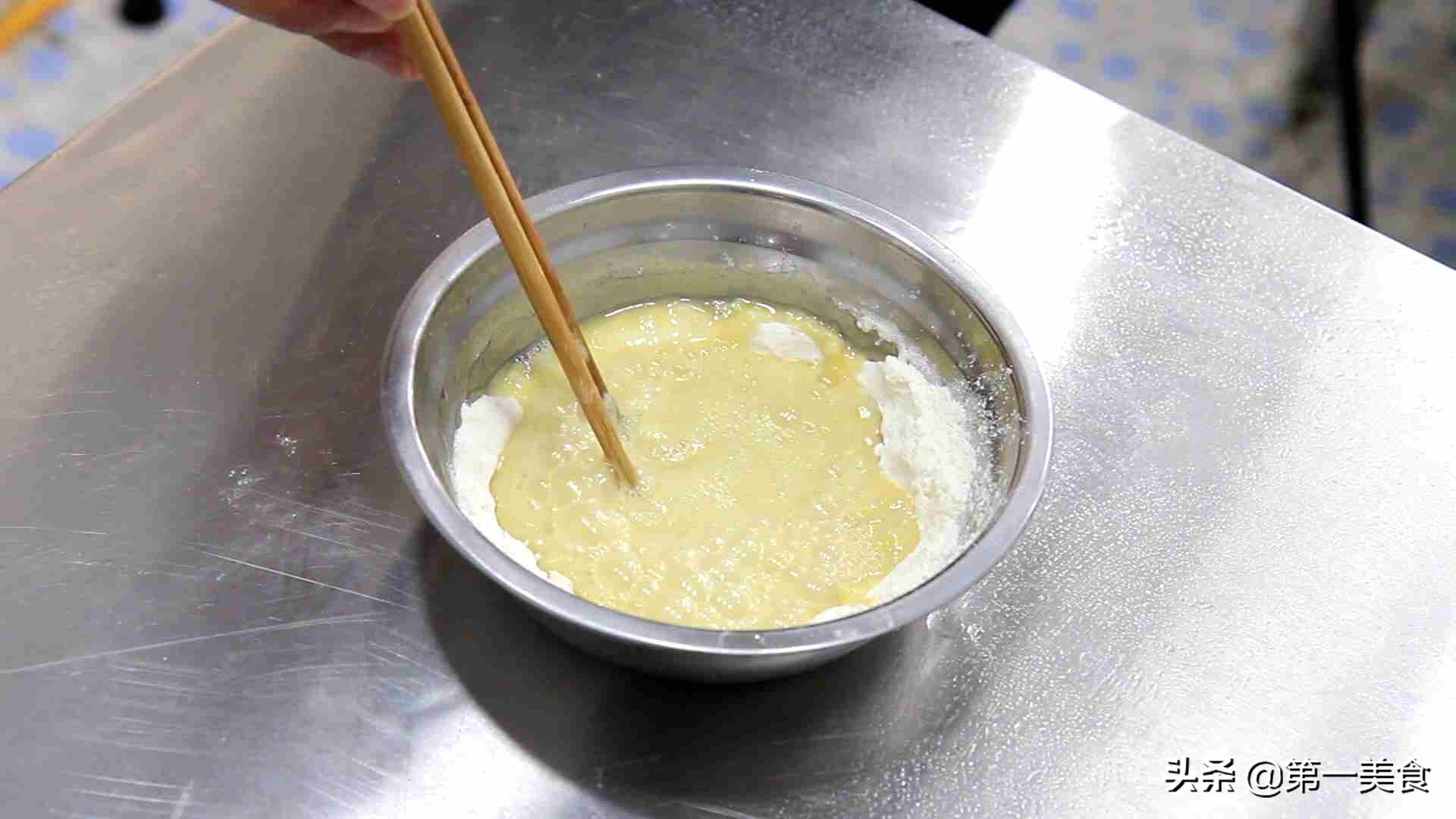 面点鸡蛋灌饼花样做法大全,面点师鸡蛋饼的做法