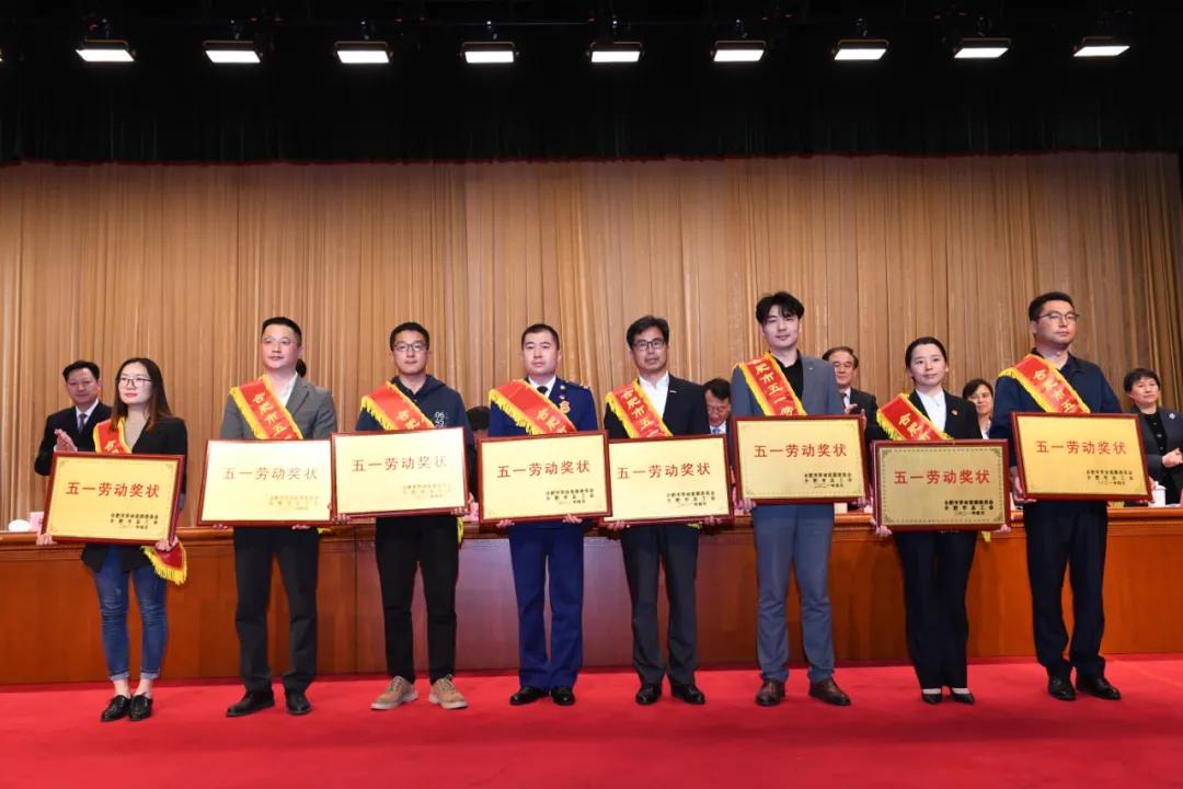 虞爱华访谈,虞爱华忘我的工作态度