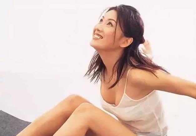 未成年时惨遭迷奸，被雪藏拍*级片3**上演激情戏，如今48岁仍单身