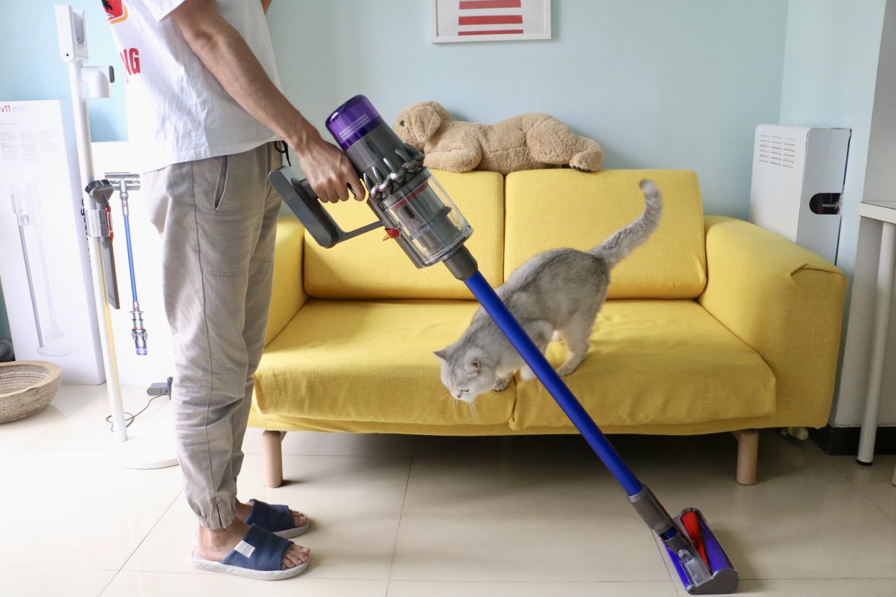 戴森v12强效续航,戴森v11续航