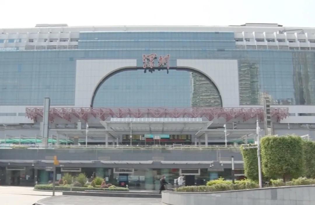 骞挎繁鍩庨檯鎬庝箞涔樿溅浼樻儬,骞挎繁鍩庨檯浼樻儬璐エ