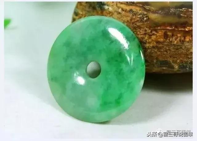 以假乱真的翡翠冰种石头 (十大假翡翠品种)