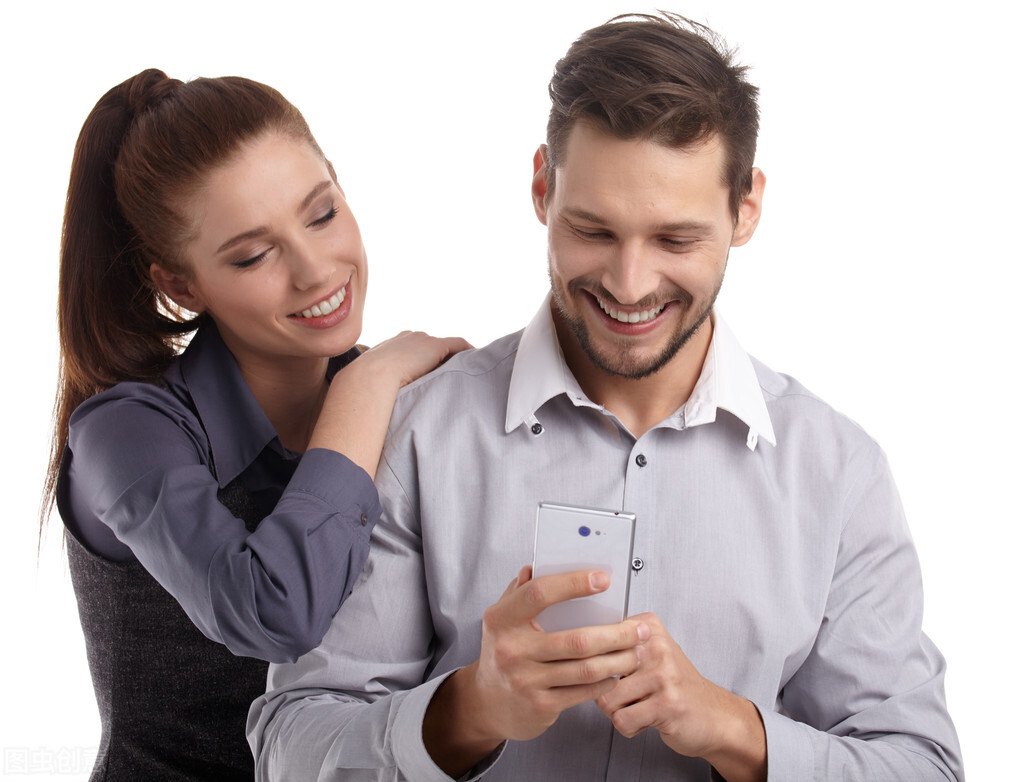 乡下表弟出奇招售卖玉米，赚钱买新手机，使用新方法卖出旧手机