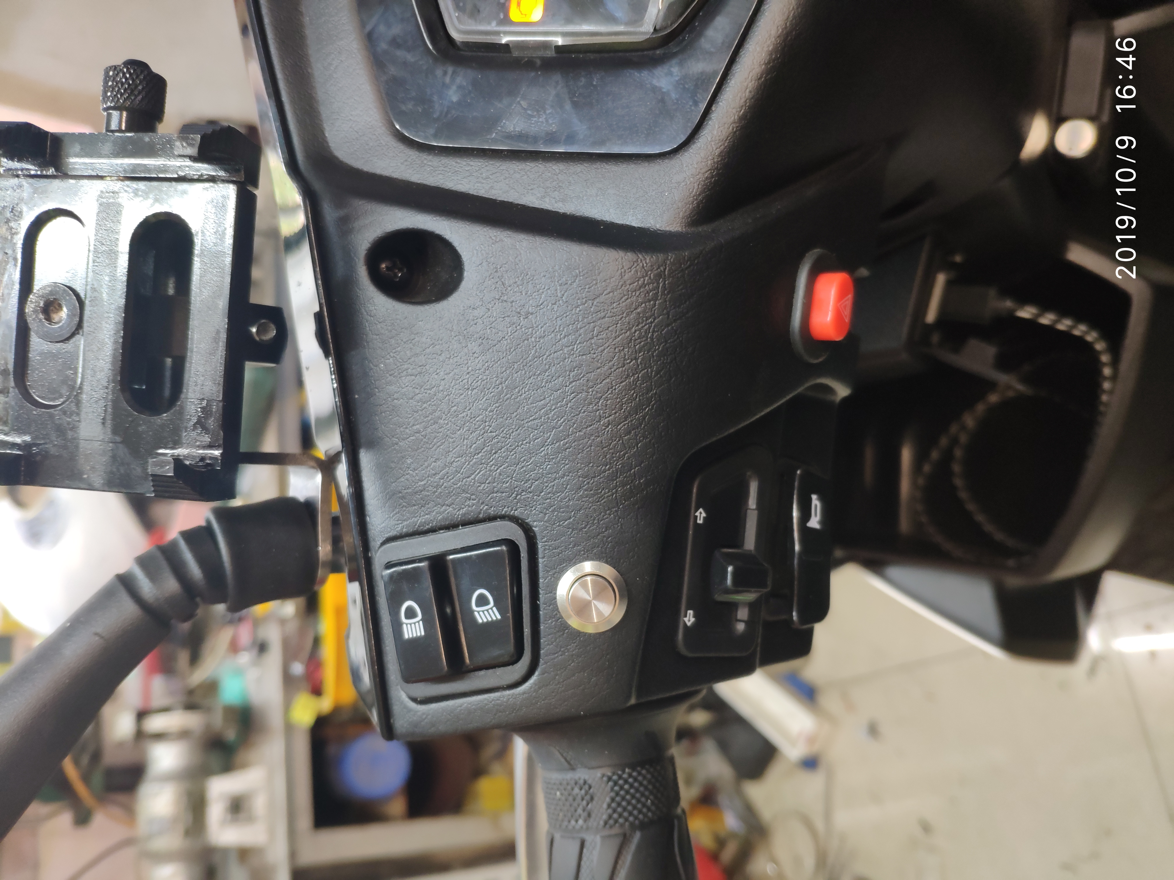 网红神车铃木uy百年纪念版,铃木摩托网红神车uy125视频