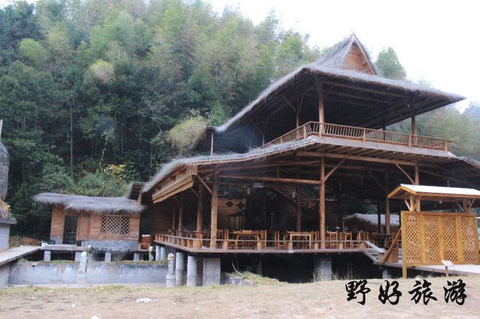 清泉绕村，移步换景令旅*行游**家们赞赏有加的海峡西岸温泉明珠