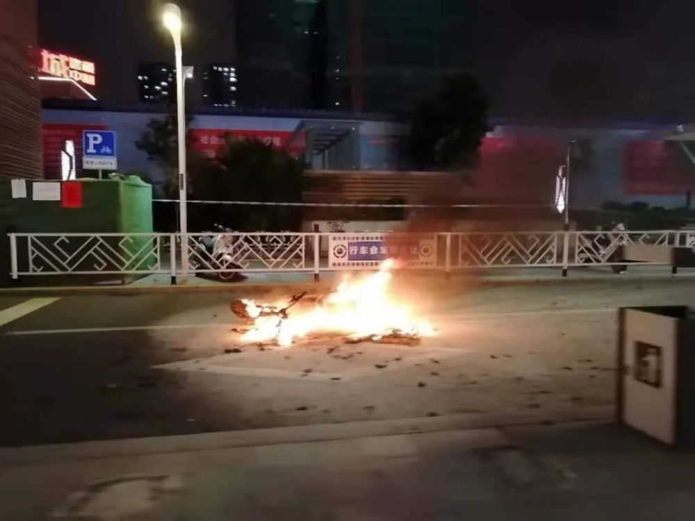 电动车起火的常见原因,电动车起火原因是什么如何避免