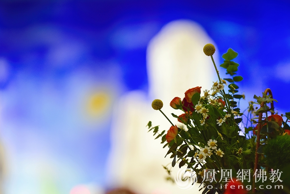 遇见插花之美：湖北黄石慈光精舍佛前供花班开课