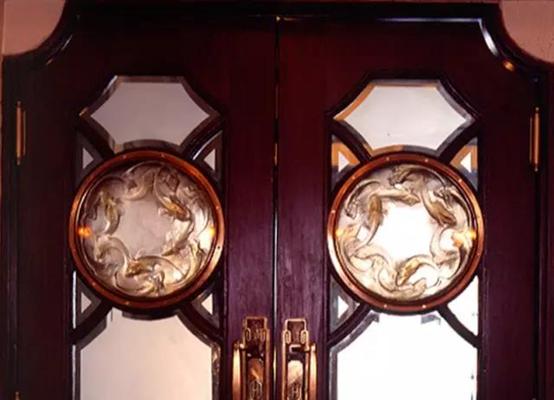 这个水晶家族做出了20世纪最好的香水瓶3代匠心足以惊艳时光