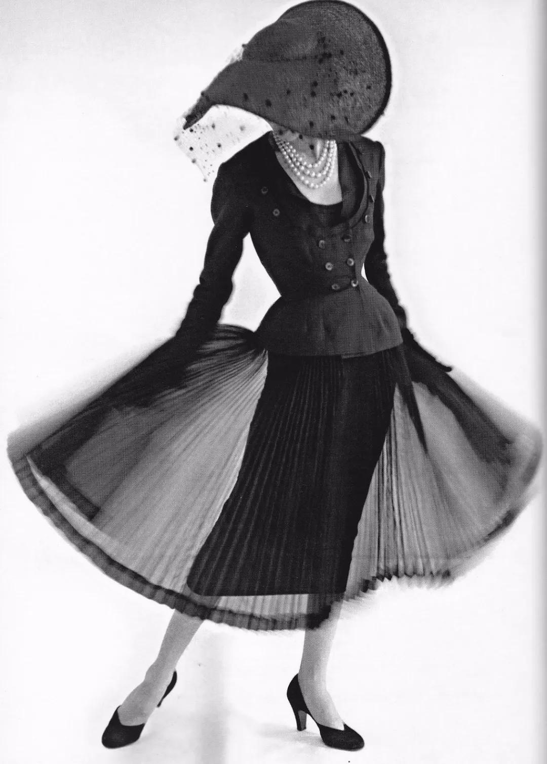 这位香奈儿的死对头，迪奥先生齐名，打造出最原汁原味的法式优雅