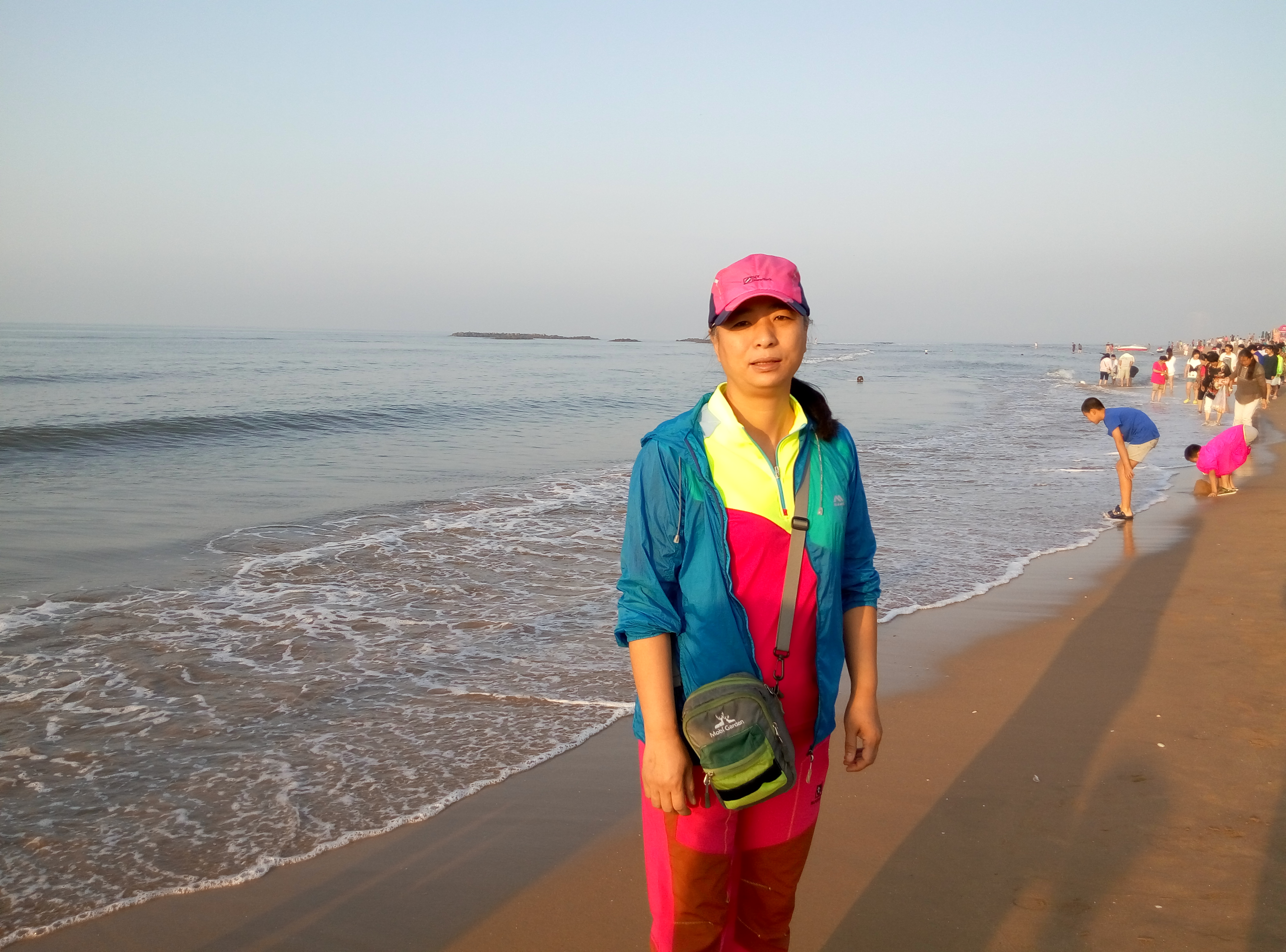 东戴河海滩美景尽收眼底,海水清澈波光粼粼