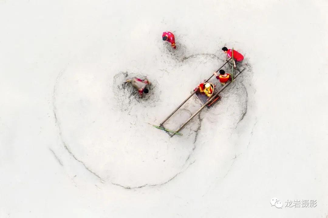 @龙岩人，让我们跟随无人机，一起飞跃闽西