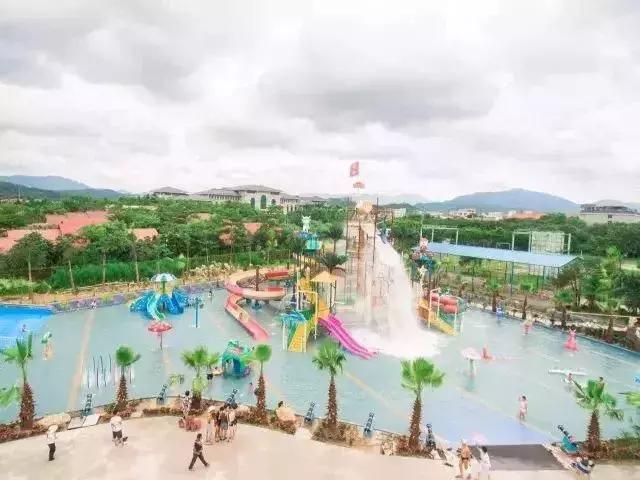 水上乐园天然泳池,水上乐园游泳玩水