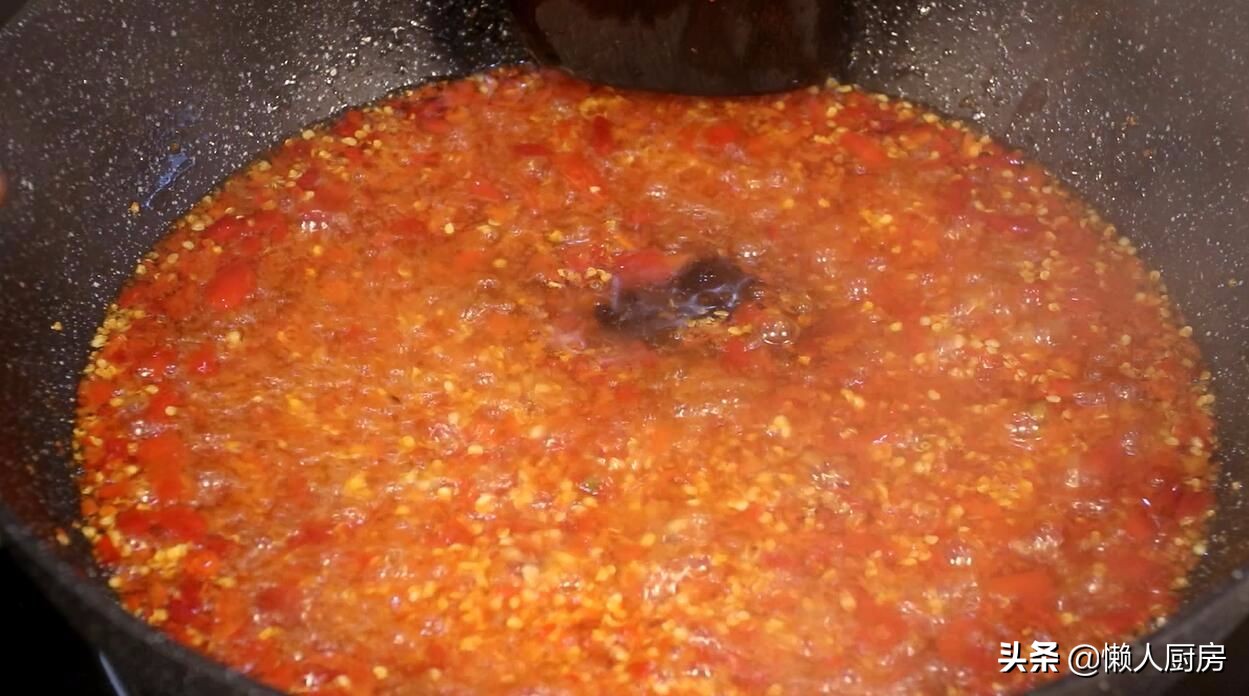 吃火锅不用买底料，教你自己在家炒底料，麻辣鲜香，做法超详细