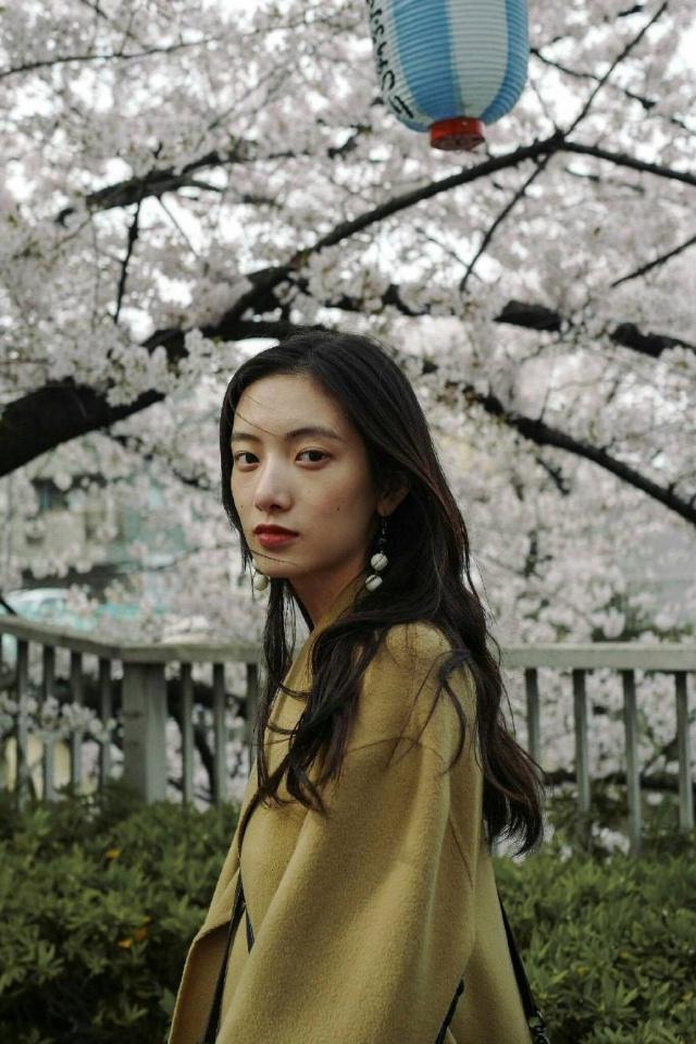 盘点娱乐圈最会拍照的女明星们，get高级美感的养成！