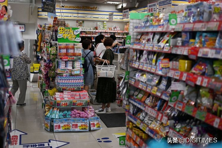 日本药妆琳琅满目多语言App帮助观光客