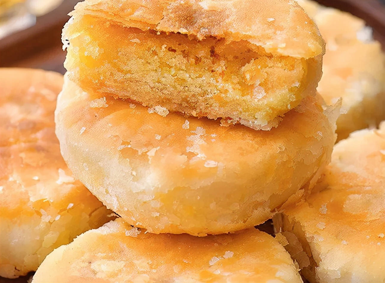 潮汕酥式绿豆饼的正宗做法,香酥脆的纯手工潮汕红豆绿豆饼