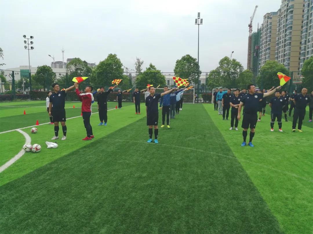 肇庆市足球裁判培训,2018年郑州市足球裁判员培训