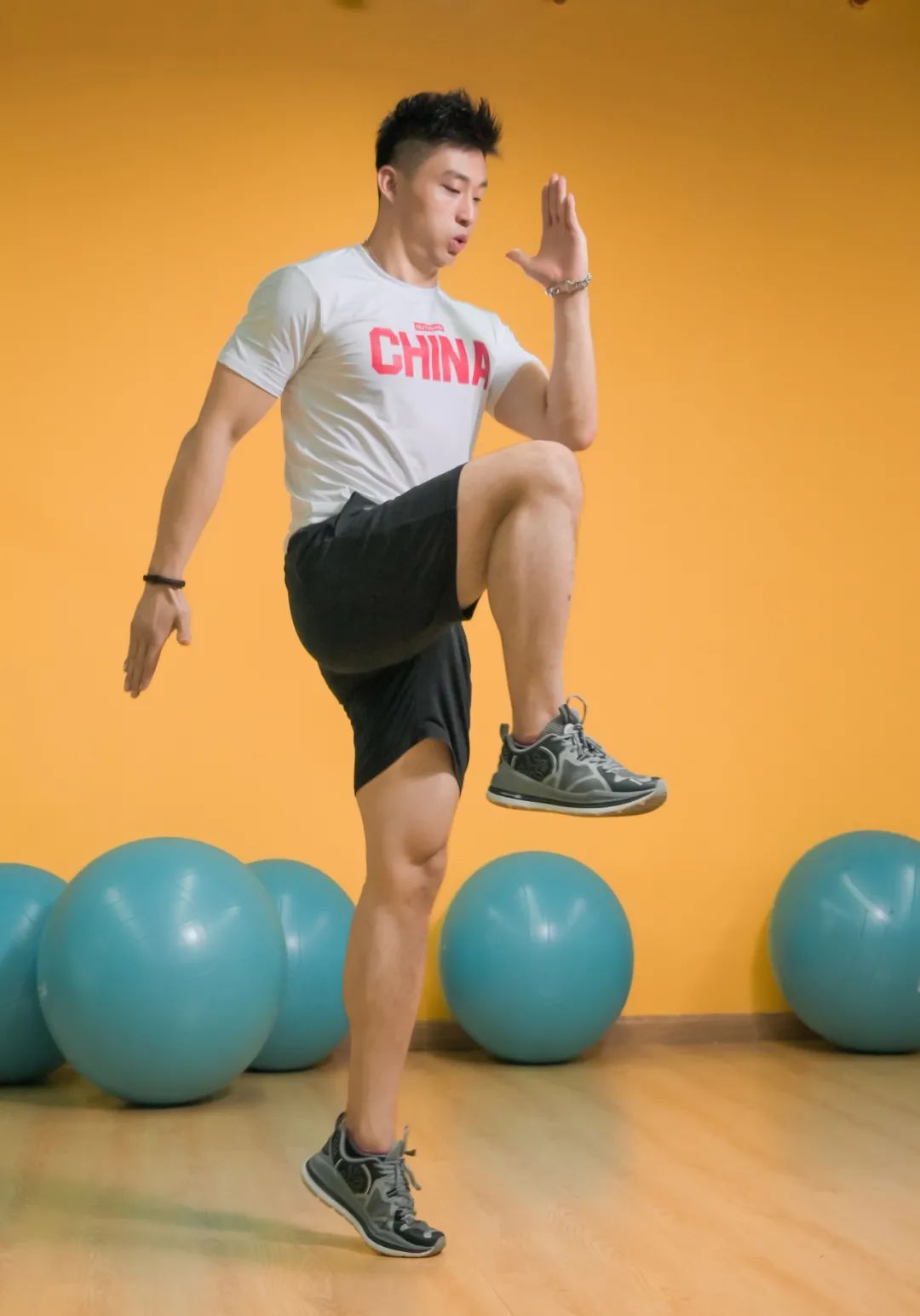 别人在减肥而我却在增肥怎么说,别人都在减肥我却在增肥的说说