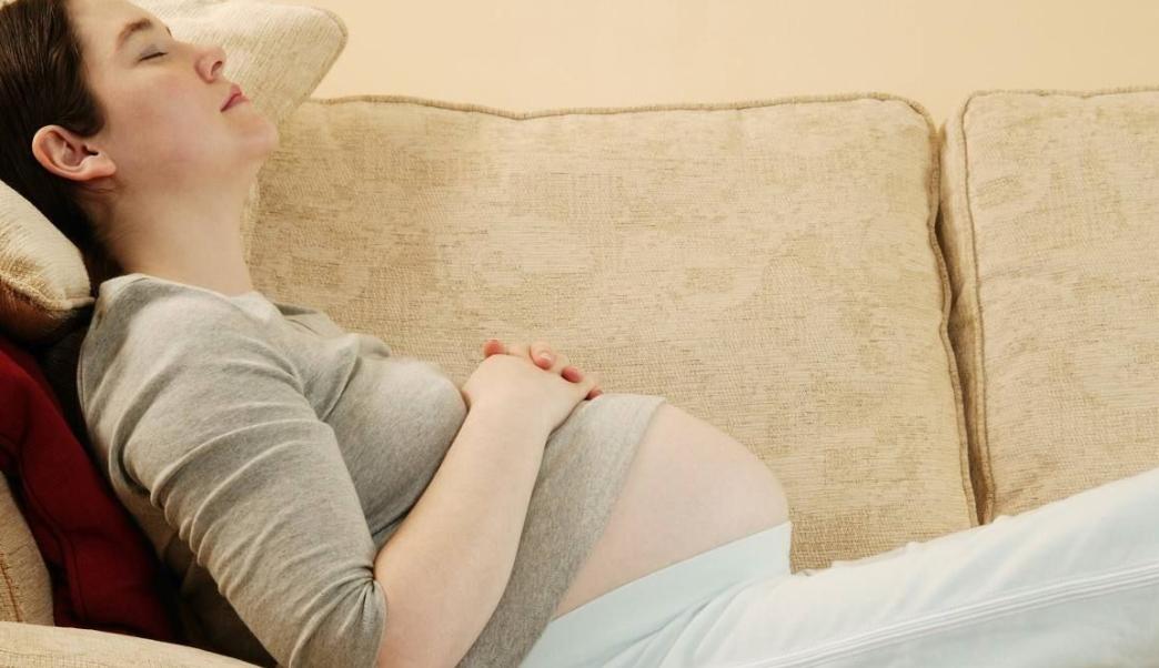 孕早期孕吐老公安慰我怎么回复,孕期孕吐老公心疼