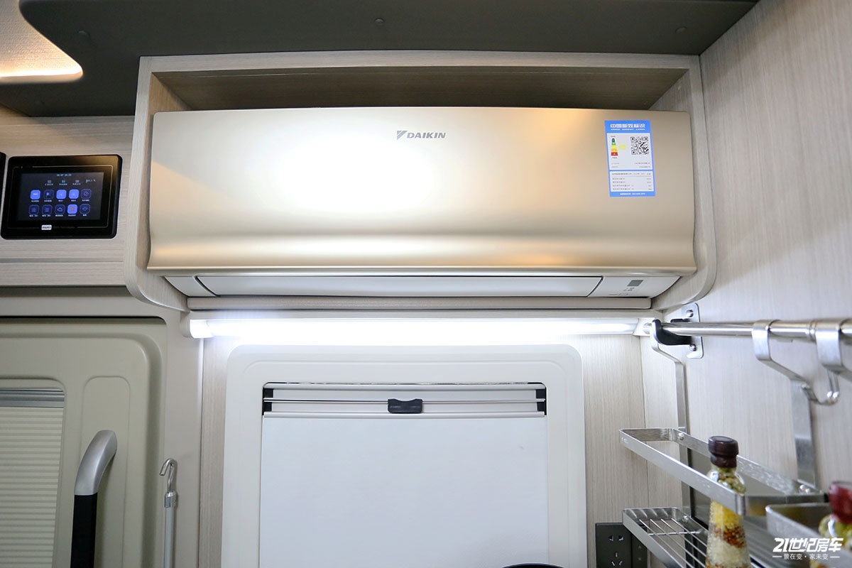 最新国产依维柯欧胜四驱房车,依维柯欧胜6.5吨悬挂